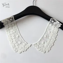 Nuovo Arriva Ricamo di Applique Del Merletto Scava Fuori Il Collare Neckline di Cucito Fai da Te Tessuto di Pizzo Accessori Abito da Sposa Forniture YL1704