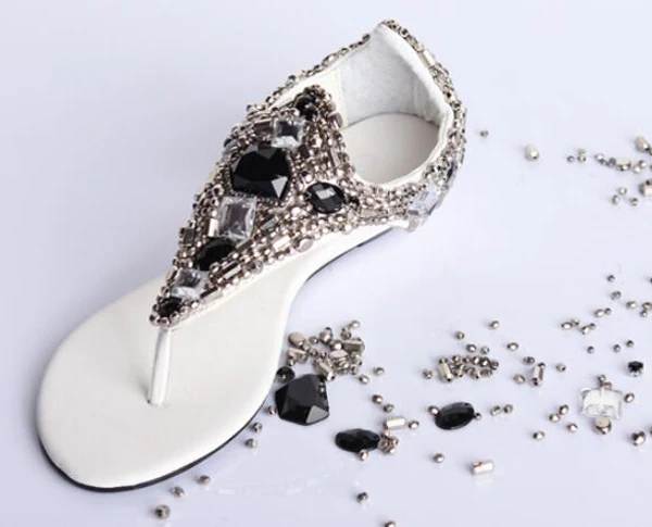 Summer Ladies Gemstone Studs Thong Toe Sandals Women Low Wedge Heels Boho T- Strap Sandals Open Toe Outfit Beach Sandalias