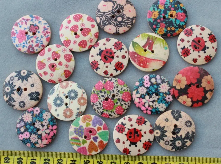 70pcs of mixed Floral paint Round 2 holes large wood Wooden buttons Pendants cabs Beads size 23mm-25mm