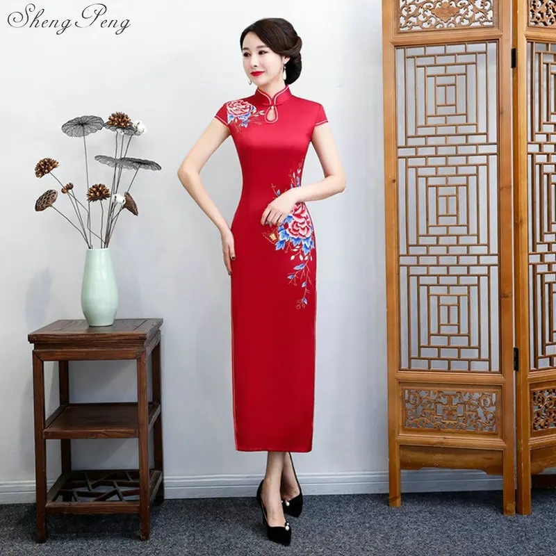 2019 Vintage Cheongsam Long Qipao Dresses Women Chinese Traditional Clothing Sexy Oriental Dress Retro Dressing Gown Q713