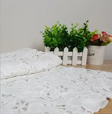 2yards 2018 Latest Nigerian Lace Fabrics White African Cord Lace Fabrics High Quality Guipure French Lace Milk Silk Material