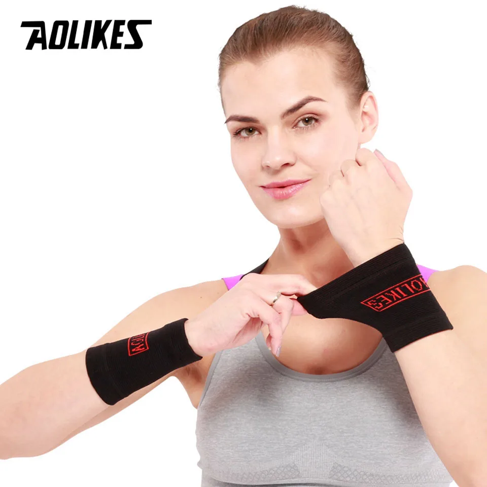 AOLIKES 1Pair Wrist Support Protect Wristband Unisex Bracers for Basketball Football Running