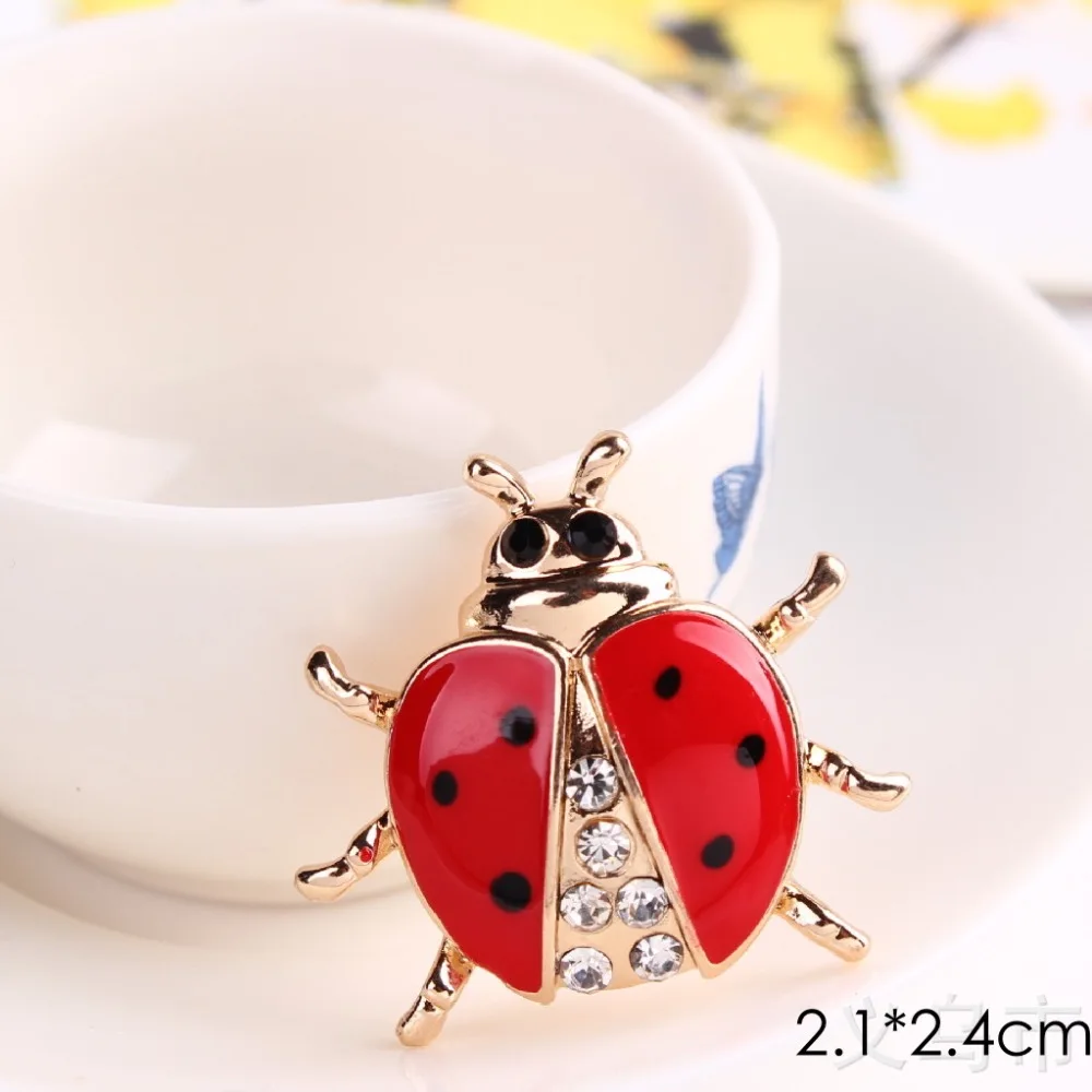 new Fashion ladybird Brooch size 21*24mm Rhinestone and Alloy Electroplating craft ladybug child Pins brooch