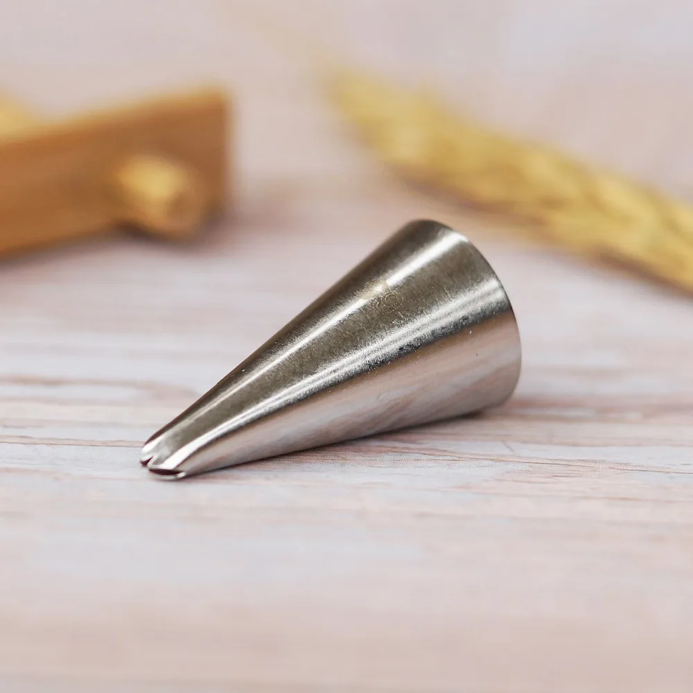 #65 Small Size Icing Nozzles Piping Tip Pastry Tips Cupcake Tube Decorating Baking Tools Bakeware Creat Leaf Leaves