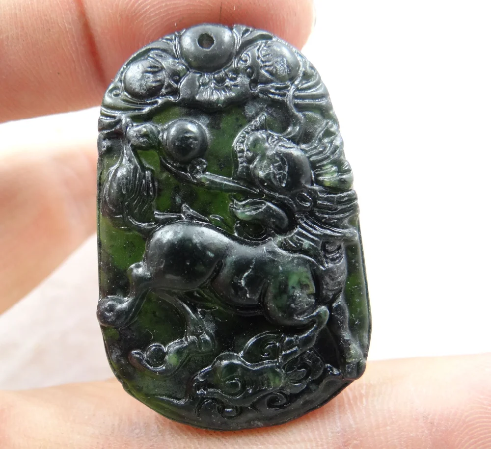 44*31Wholesale natural Chinese black green stone hand-carved statue of Kirin amulet pendant necklace Jewelry Making