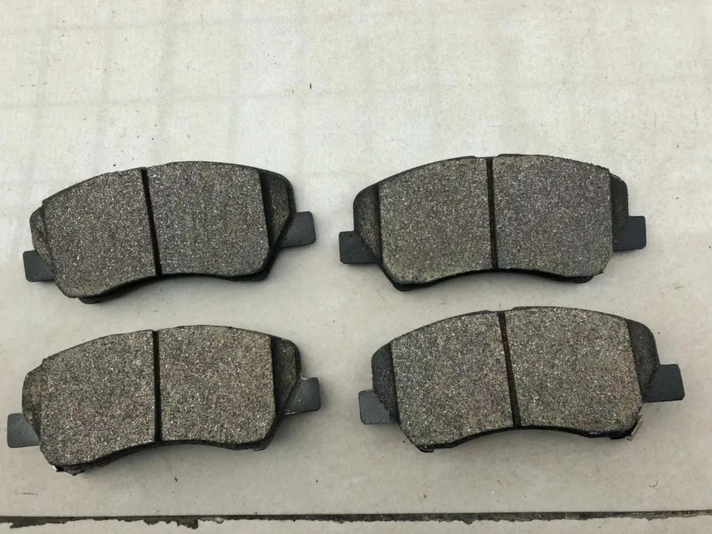 (4pcs/set) Front Brake pads set KIT-FR DISC BRAKE for Hyundai VELOSTER i30 KIA K3 CEE`D Auto car motor part 58101A6A70