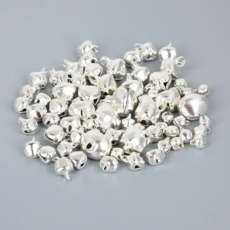 50-300 Pz/lotto Perline D'argento Sciolte Jingle Bells di Ferro Per Il Festival Rifornimenti Del Partito Decorazione Di Natale Regalo FAI DA TE Accessori Artigianali