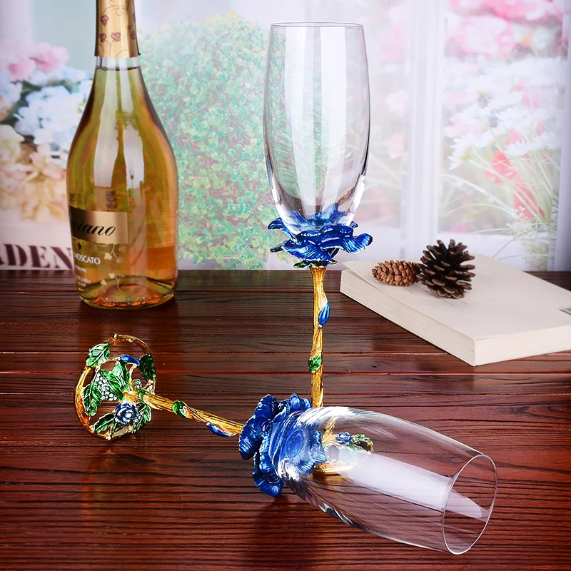 

2 PCS / Set Crystal Wedding Champagne Flutes Stand Metal with Enamel Creative Style Goblet Glass Wedding Birthday Gifts