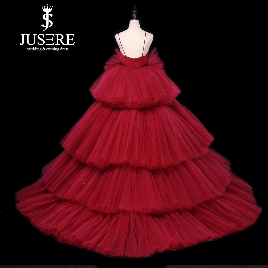 Alto Basso Della Cinghia di Spaghetti A File di Tulle rosso di Un Personaggio Famoso Treno Lungo Sexy vestito Da Promenade Della Signora Wear Abiti Da Sera 2019 robe de soiree