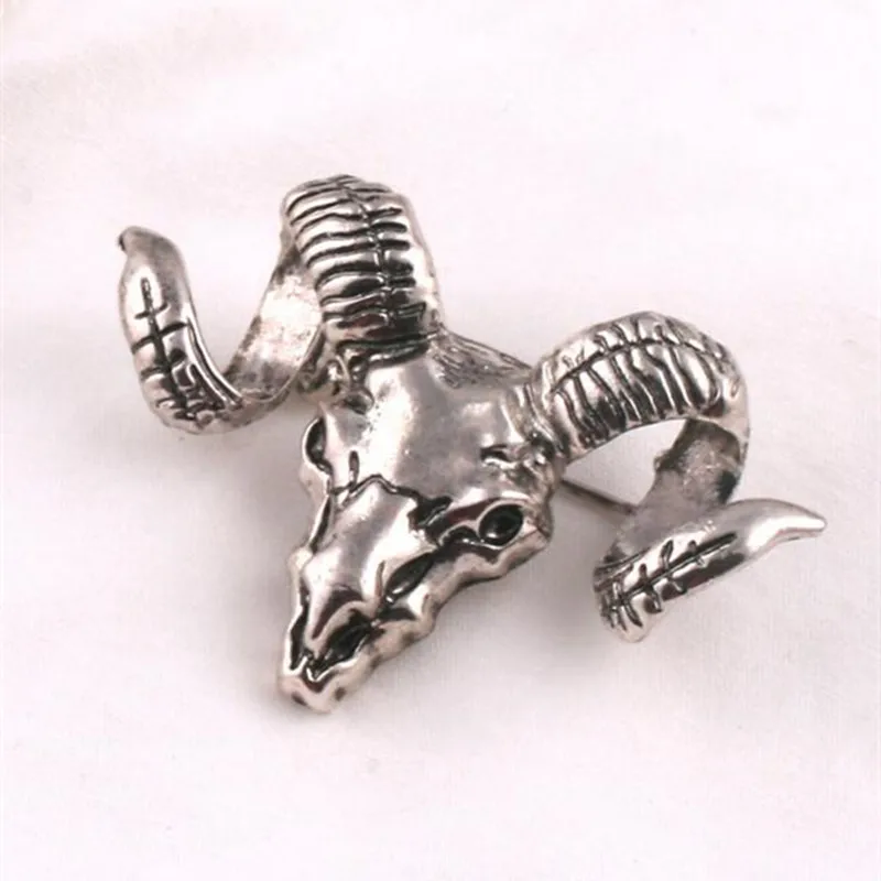 Popular Retro Bull Cattle Sheep Head Brooches Collar Accessories Unisex Luxury Badge Brooch Pins Mens Jewelry Xmas Gift