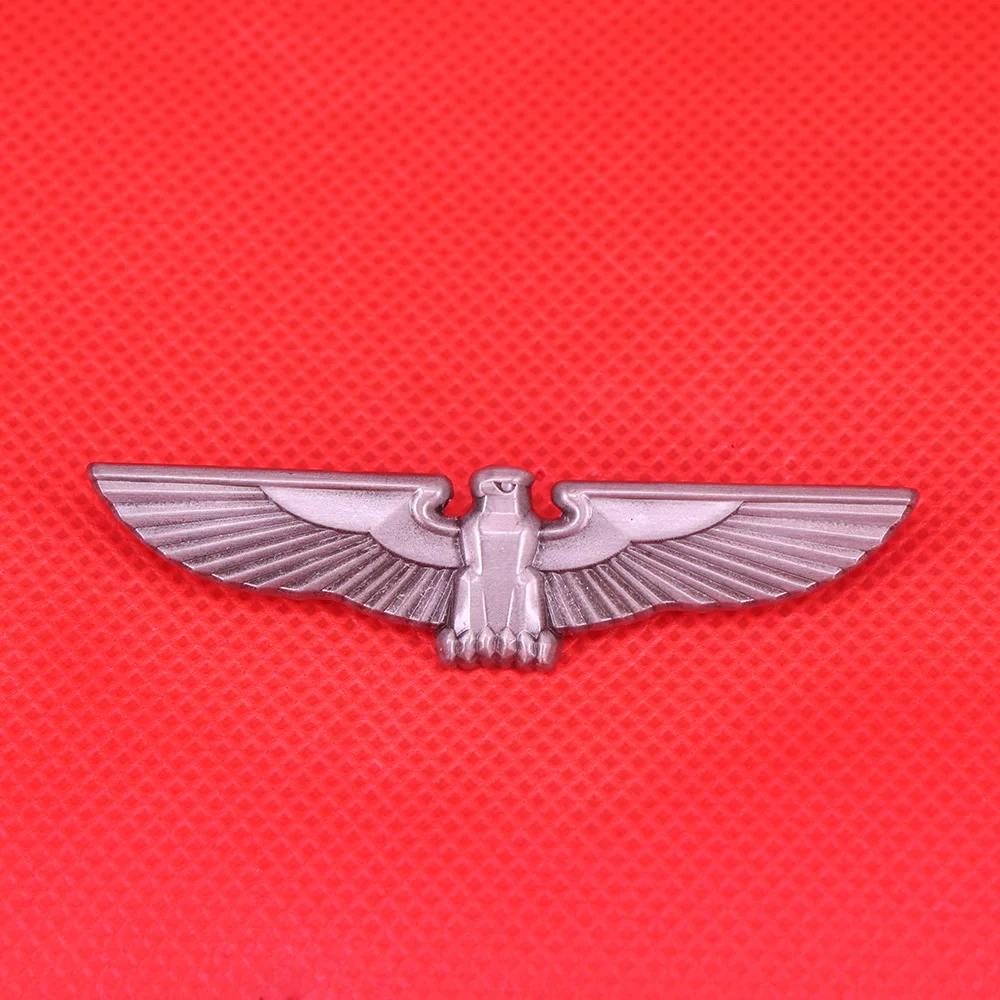 Eagle enamel pin bird brooch retro  hawk badge animal jewelry antique gift men shirt jackets accessories