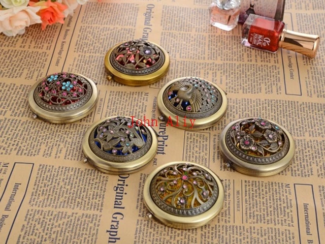 Wholesale Ancient bronze hollow out double folding portable metal Engraved Crystal Make Up Mirror Wedding gifts