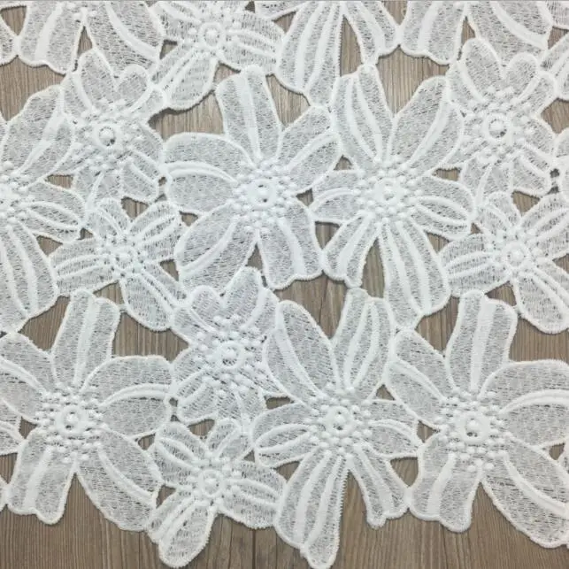 Free Shipping 2017 High Quality 5 Yards Guipure Lace Nigerian Lace Fabrics Water Soluble African Lace Fabric For Wedding Dress