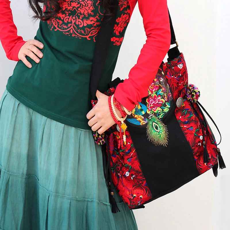 Bohemia canvas women bag handmade peacock feathers embroidered Ethnic bags Vintage shoulder messenger bags