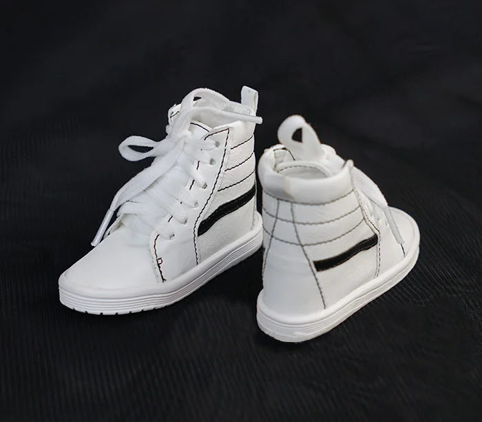 D01-P050 children handmade toy 1/3 1/4 Doll Accessories BJD/SD doll High-top casual shoes sneakers 1pair