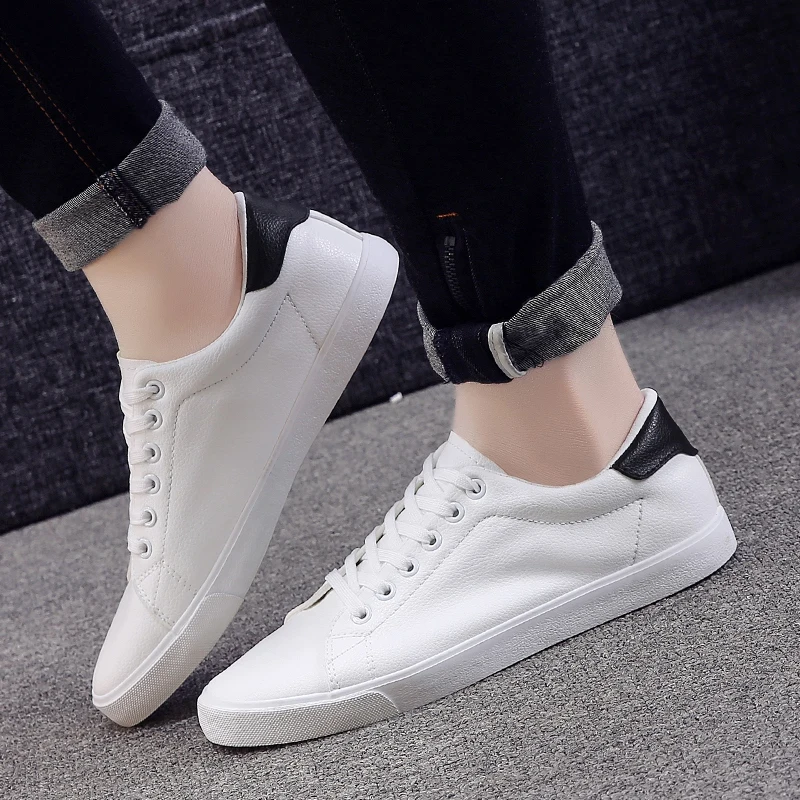 Men Shoes Spring Summer PU Leather Shoes Men Lace-Up Wihte Style Light Breathable Fashion Sneakers Men Vulcanized Shoe