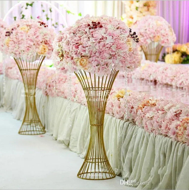 New Hollow gold Metal Flower Vase Wedding Centerpieces Road Cited Flower Rack Wedding Props Event Decoration Supplies