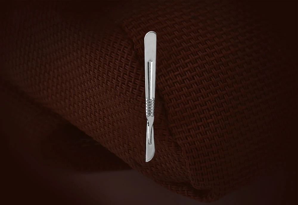 Hanreshe Fashion Silver Color Scalpel Pin Brooch Women The Doctor Knife Jewelry Gift Surgeon/Nurse Medical/Chemistry Pin Jewelry