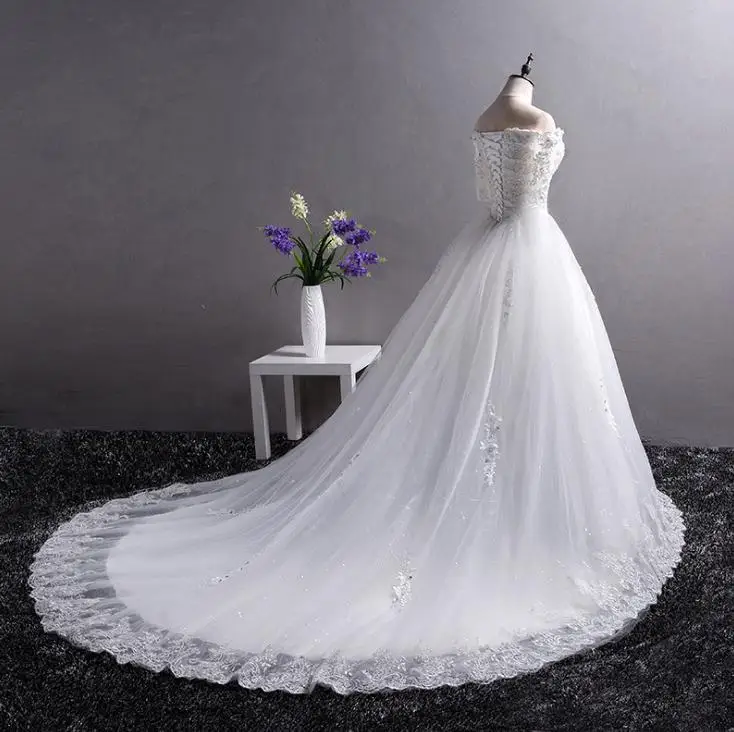 BANVASAC 2018 Appliques Del Merletto Boat Neck Abito di Sfera Abiti Da Sposa Cristalli Vintage Mezza Manica Corte Treno Abiti Da Sposa