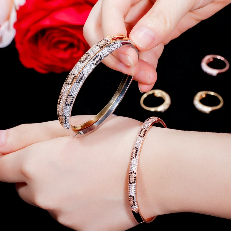Cwwcyrkon Micro Pave cyrkonia różowe złoto i srebro kolor miłość wąż Leopard otwarta bransoletka Bangle dla kobiet prezent BG032 — zdjęcie 6