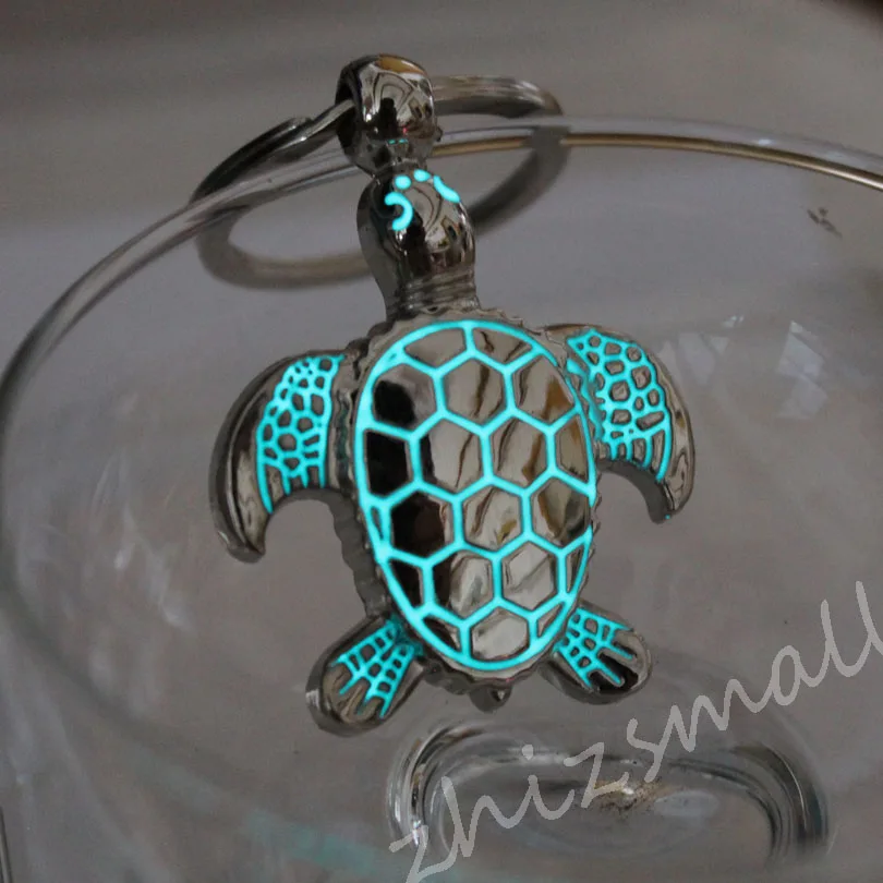 Glowing Sea turtle tortoise keychain Lady couple bag keyring GLOW in the DARK fashion