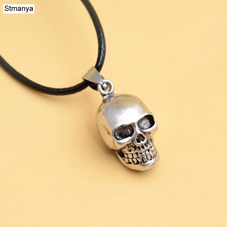 2 PCS/Lot Mens Jewelry Skull Pendant Silver Color Necklaces Black Leather Chain Skull Pendant  Necklace For Men Women Gift 19074