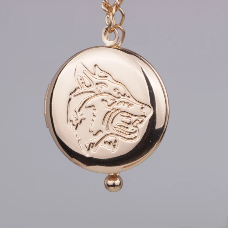 N118 Fashion locket delicate  jewelry  wolf head pattern round necklace