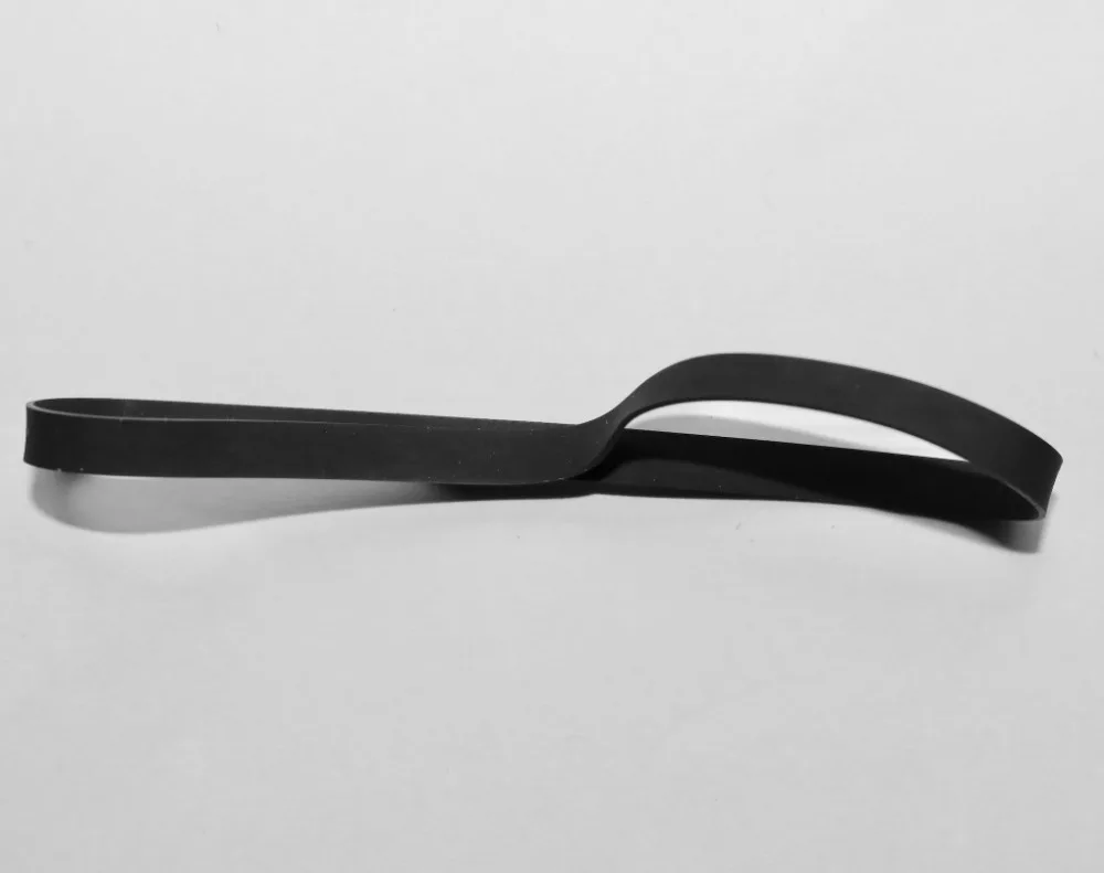 4 sztuki / partia Długość składania: 70/75 mm Szerokość: 5 mm Grubość: 0,6 mm Płaski pasek sterownika audio Pasek transmisyjny audio