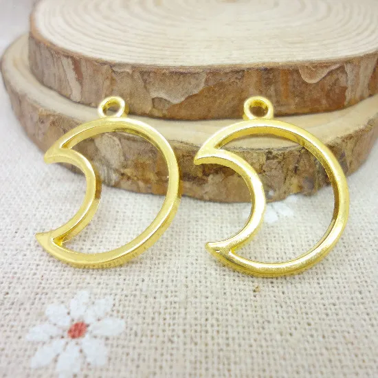 

Wholesale 60 PCS Vintage Charms Moon Pendant Gold-color Fit Bracelets Necklace DIY Metal Jewelry Making