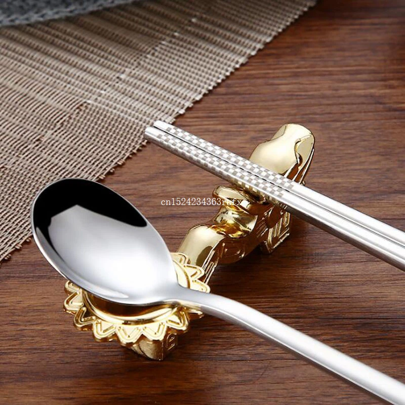 50pcs Dragon Chopsticks Holder Rest Stand Metal Craft Stainless Steel Table Decoration Chopsticks Holder Rack Frame