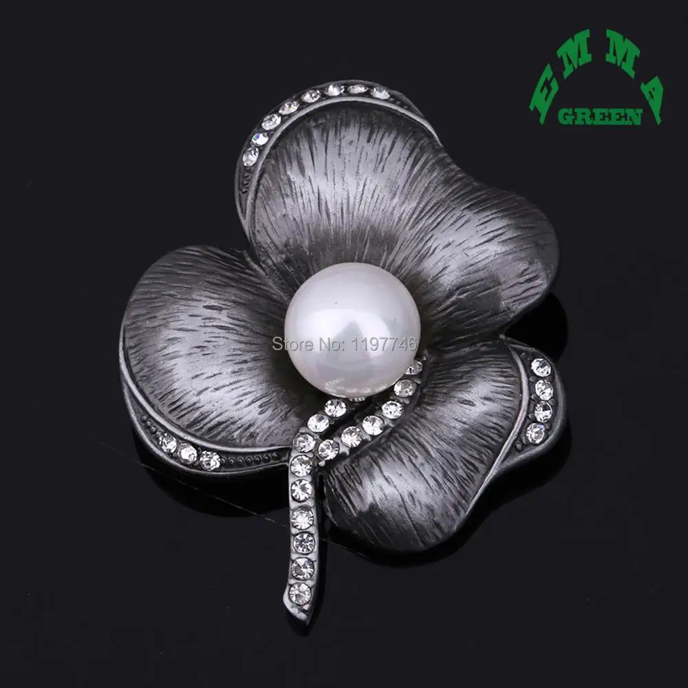 

Brooch Pins for women Vintage Brooches Flower Brooch Clover Pins Crystal Pin Badge Brooches Men Collar Pins Pearl Brooch