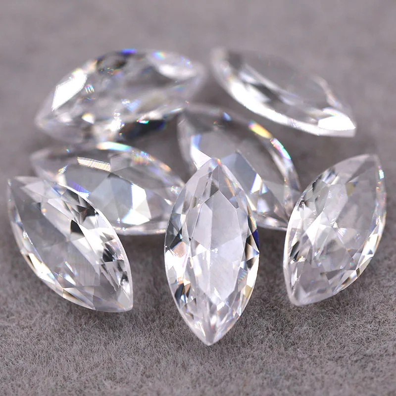 Nuovo 5x10mm forma di Foglia Zircone strass artificiale della pietra preziosa Pointback di cristallo di vetro strass per la nail dell\'orecchino