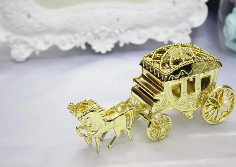 

New arrival! Free shipping 100 pcs / lot Royal carriage candy box, wedding candy box, chocolate box