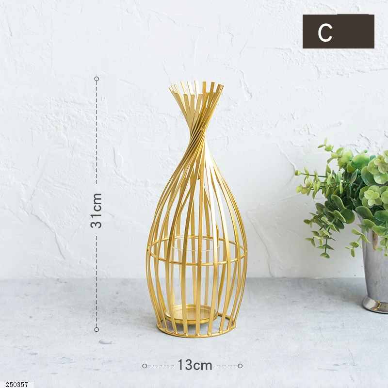 Golden Wrought Iron Geometric Candlestick Romantic Ornament Decoration Candle Light Dinner Props Medium 1-Pcs