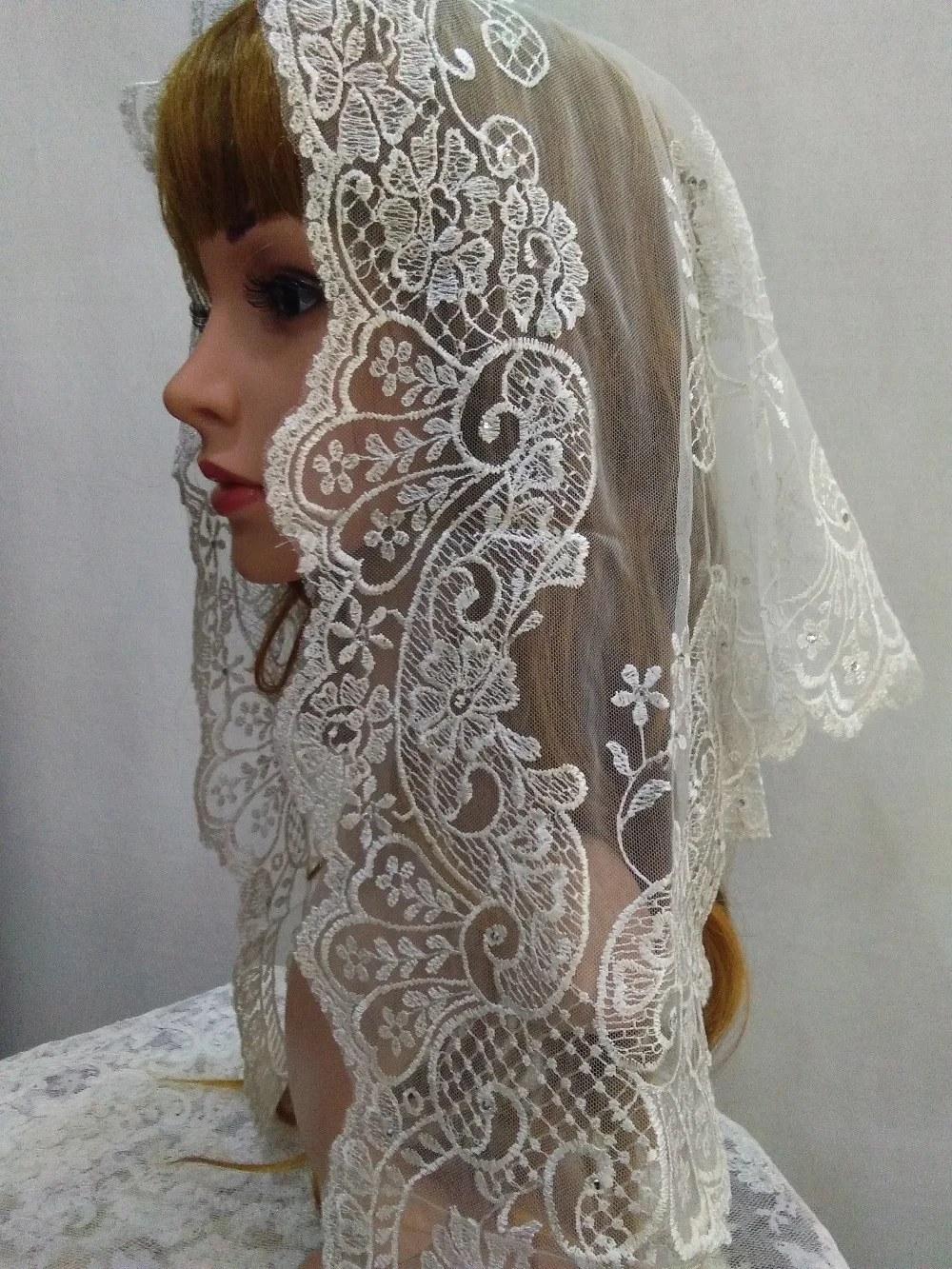 White Spanish Lace Mantilla Chapel Lace Veil retail