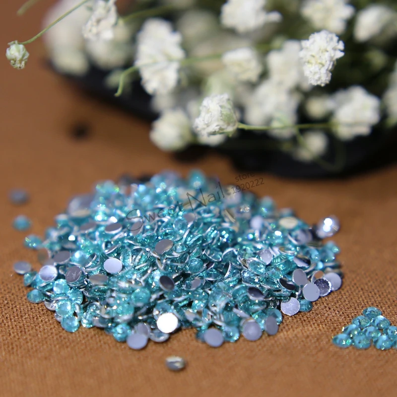 1000 pcs SS6 Acqua Blu 14 Sfaccettature Della Resina Rotonda di Strass Scintillanti Strass Unghie Artistiche Della Decorazione Fai Da Te N08