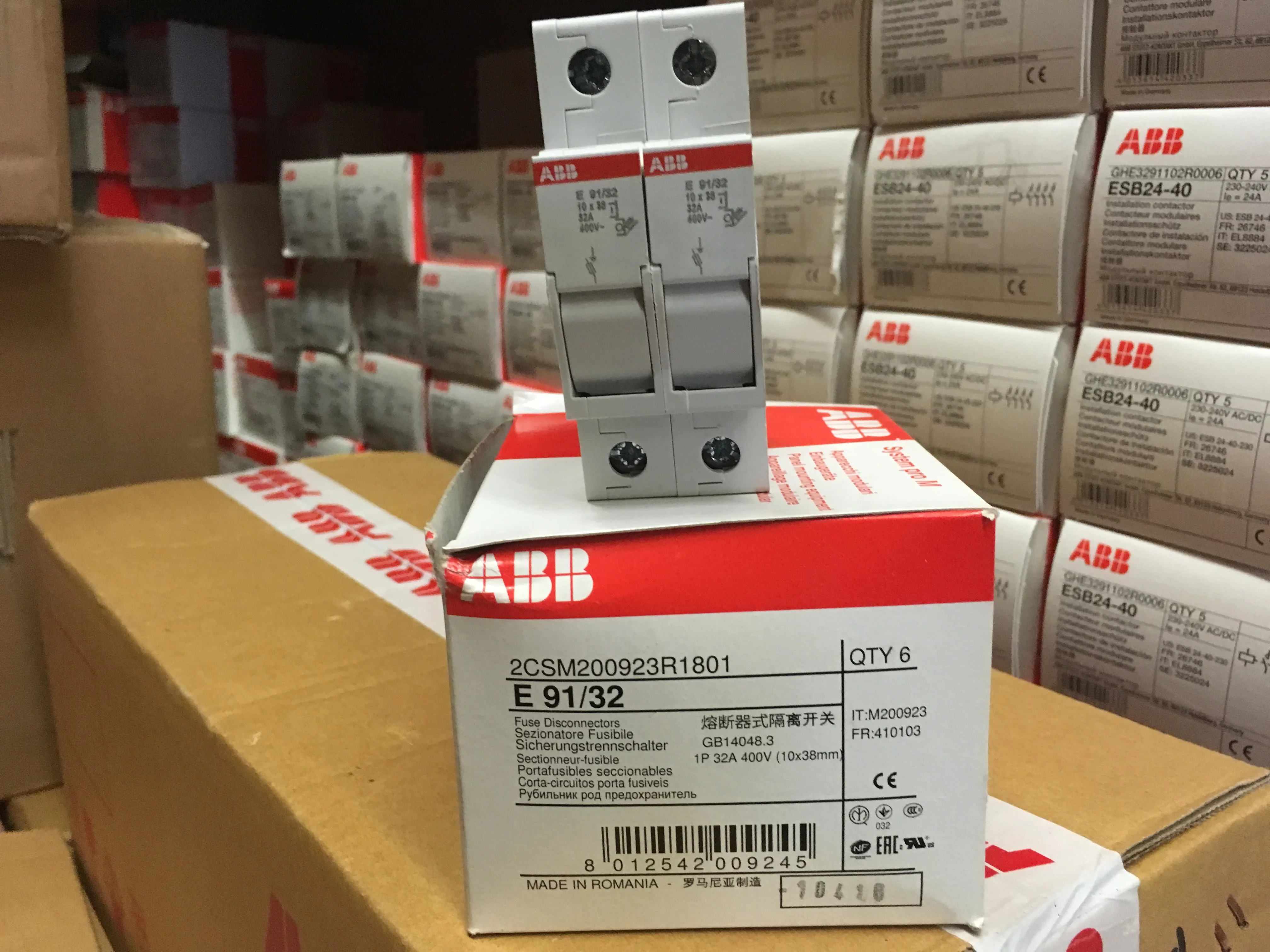 5 pieces ABB fuse disconnector, E91/32 instead of Schneider DF6-AB10DF101 brand new original