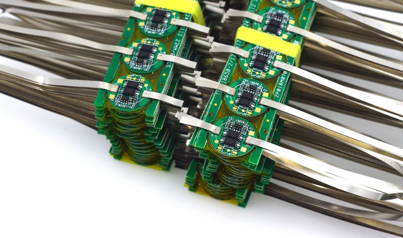 10 sztuk 18650 ochrona baterii obwodu drukowanego, został spawany pas niklu. 18650 dwa MOS płyta ochronna DIY PCB