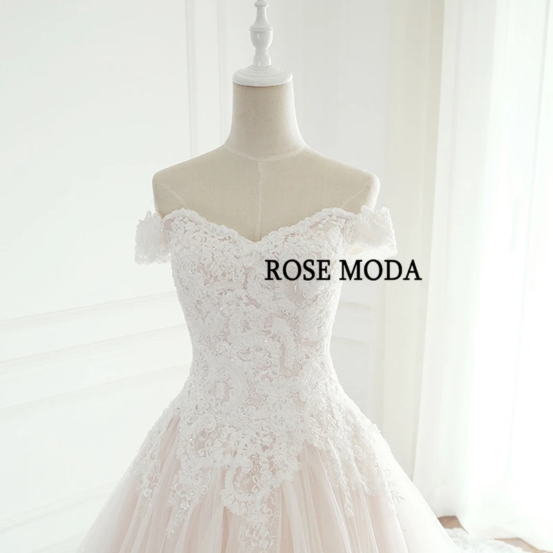 Hoa Hồng Moda Lệch Vai Chantilly Lace Ngà Voi Và Hồng Áo Cưới Ảnh Thật