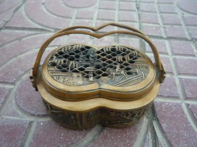 

Rare old Ming Dynasty copper stove,wonderful carving ,with mark,best collection& adornment,Free shipping