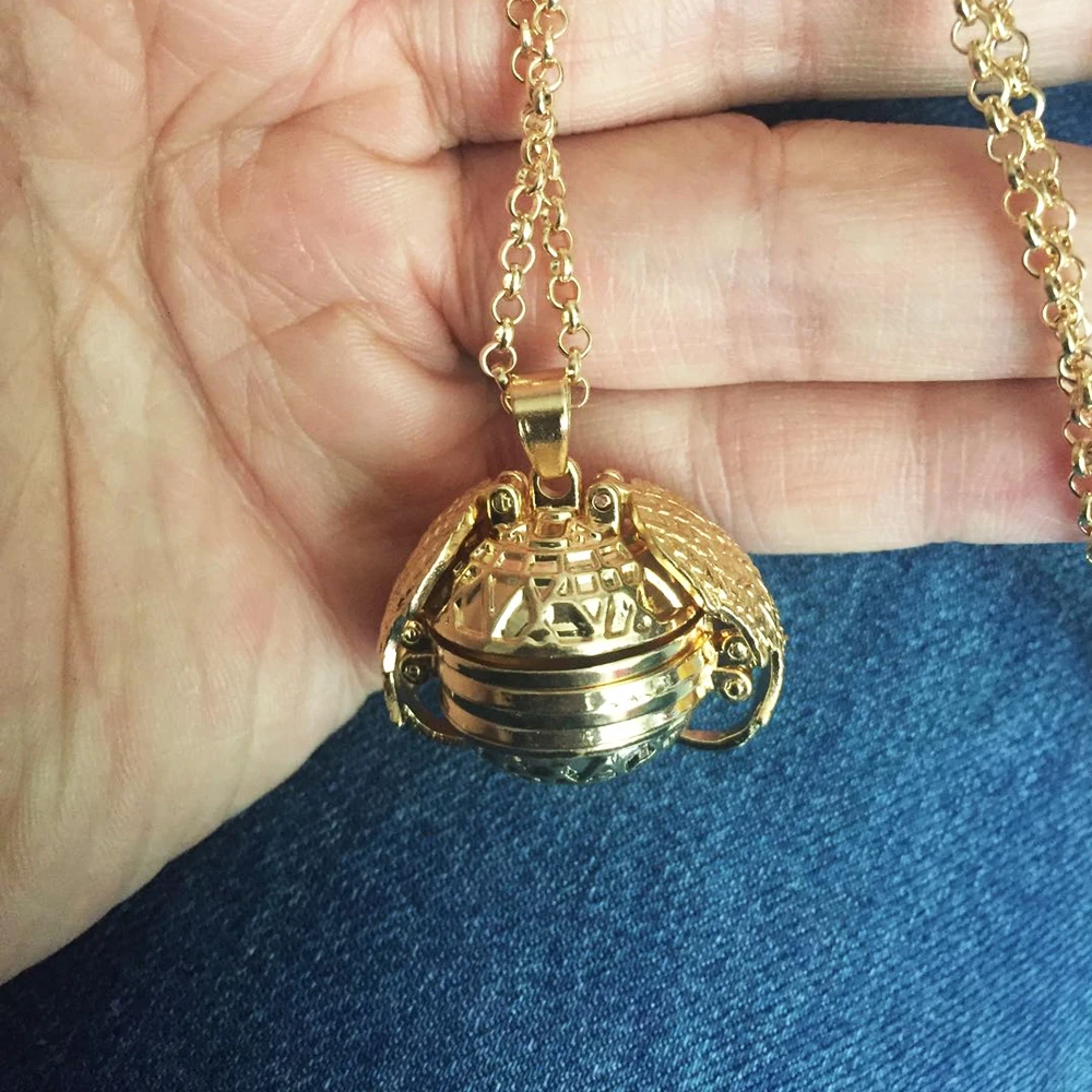 Vintage Magic Memory Fold Expand Photo Locket Pendant Necklace for Women Simple Long Chain Charm Necklace Party Boho Jewelry
