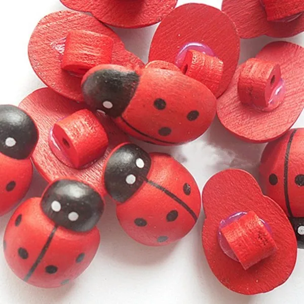 50個17*24ミリメートル動物てんとう虫2穴木製ボタン縫製衣類