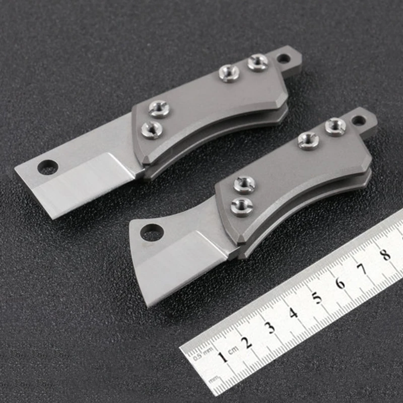 the latest  style The sharp mini pocket knife  D2 steel Handle material is titanium handle CT-4 Exquisite gift