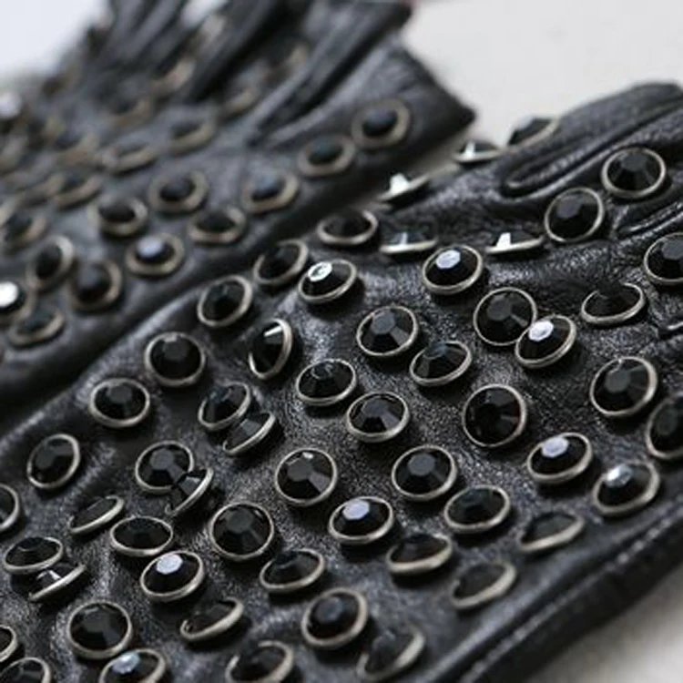 2024 Female Real Leather Half-finger Short Thin Gloves Women Shiny Artificial Diamond Rivet Rock Punk Sreetwear Fingerless Luvas