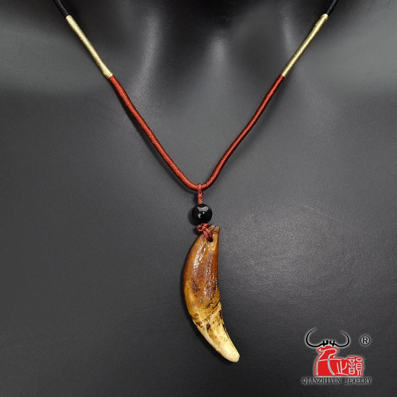 Men's Necklace Woman's Bone Pendant Tibetan Amulet Fangs Real Natural Tooth Vintage couple Wolf Tooth Charm White Brown Ecru