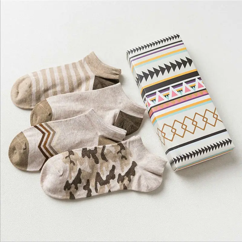 Brand New Men Socks 4Pairs With Gift Box Male Ship Socks Cotton Invisiable Sox Personality Comfortable All-purpose Sock