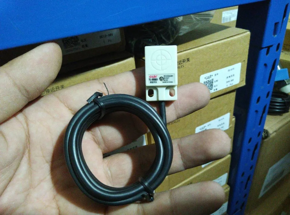 

Brand new original authentic C-Lin TL-W5MC1 Angle Post Inductive NPN DC Three-Wire Normally Open Type Proximity Switch