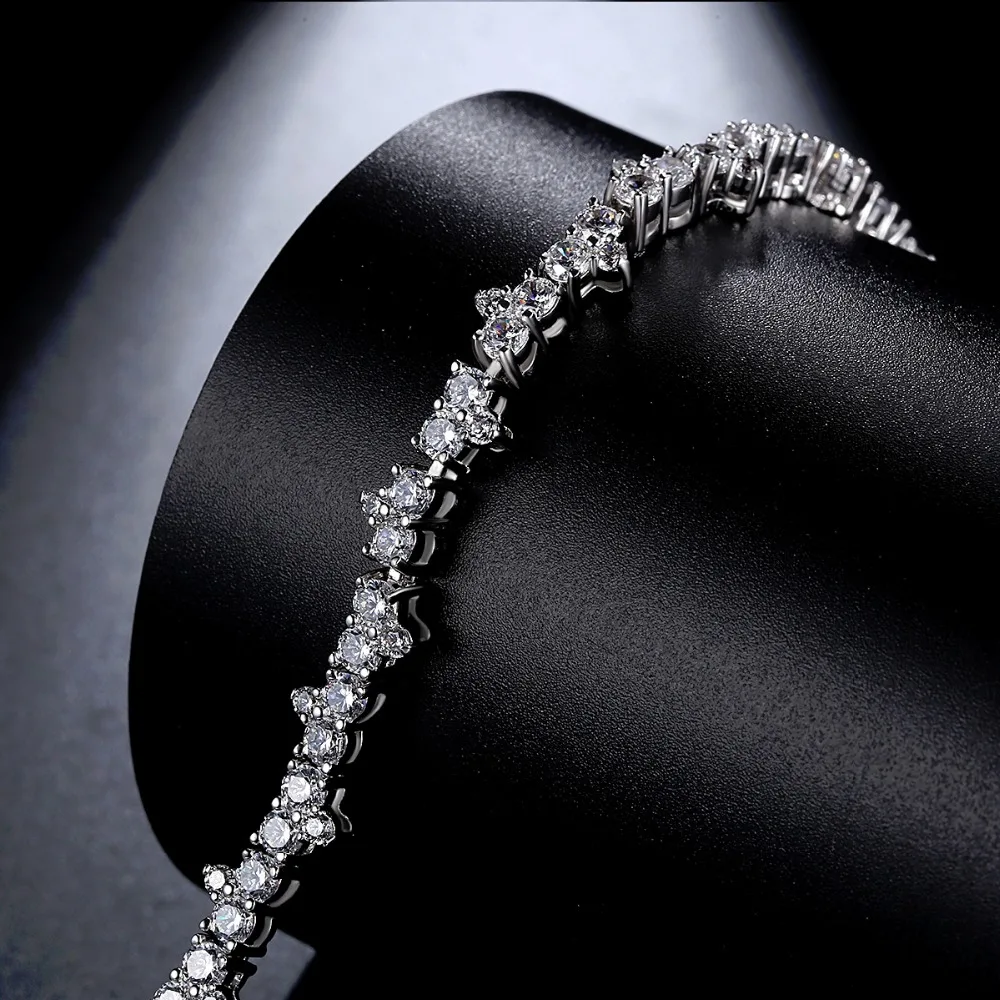 LUOTEEMI 2023 Unique European Elegant Simple Design Round Cut Cubic Zircon Bracelet for Women Wedding Bride Charming Bangle