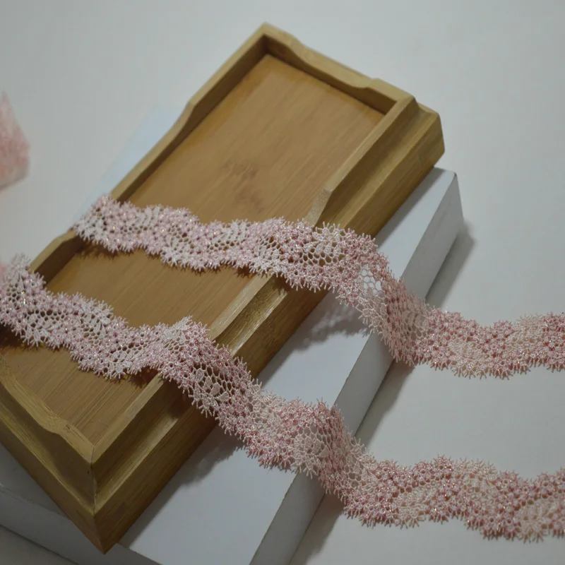2Yards/lot 2.8cm Wide Shiny Pink Fluorescent Hollow Floral Venise Lace Trim with Design for Wedding Bridal,Garment Decoraion