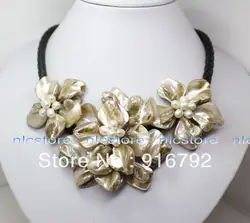 free P&P *******white mother of pearl shell white pearl flower pendant strand necklace 17